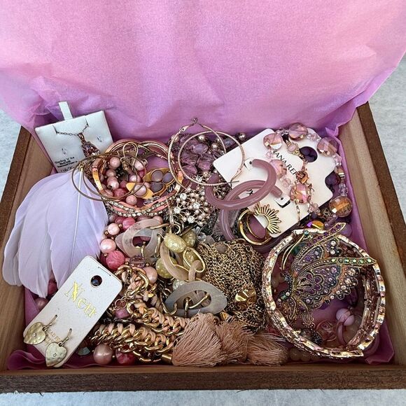 Jewelry - Pink Tone Jewelry